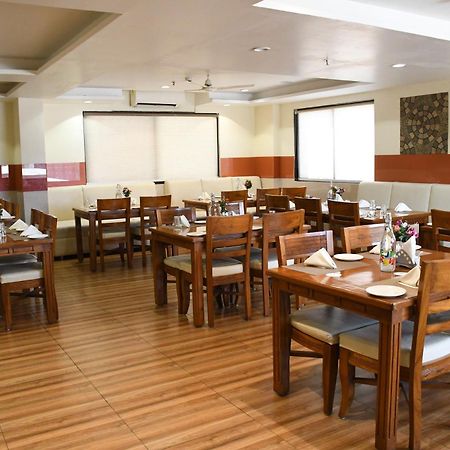 Sai Neem Tree Hotel Shirdi Εξωτερικό φωτογραφία