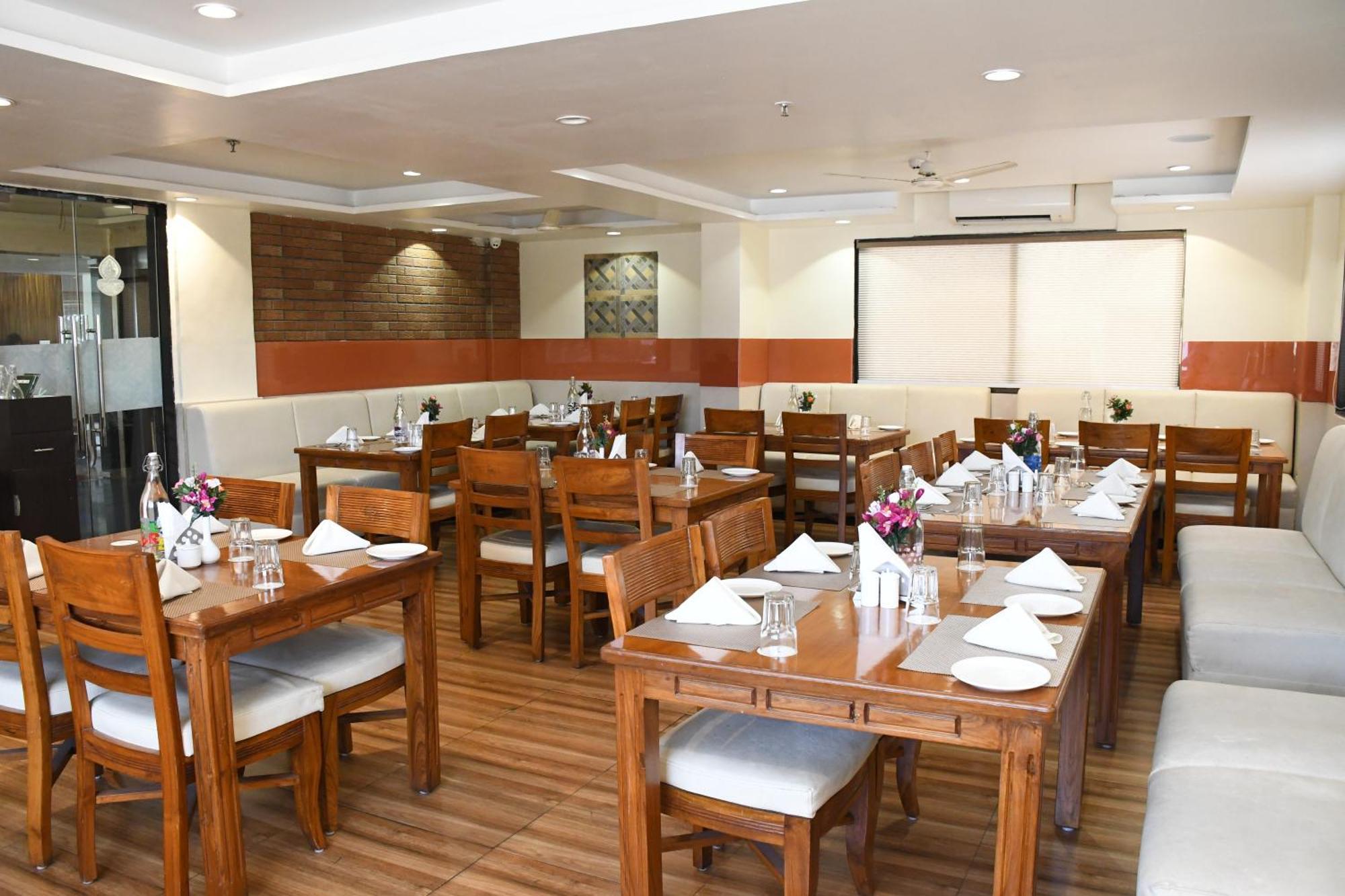 Sai Neem Tree Hotel Shirdi Εξωτερικό φωτογραφία
