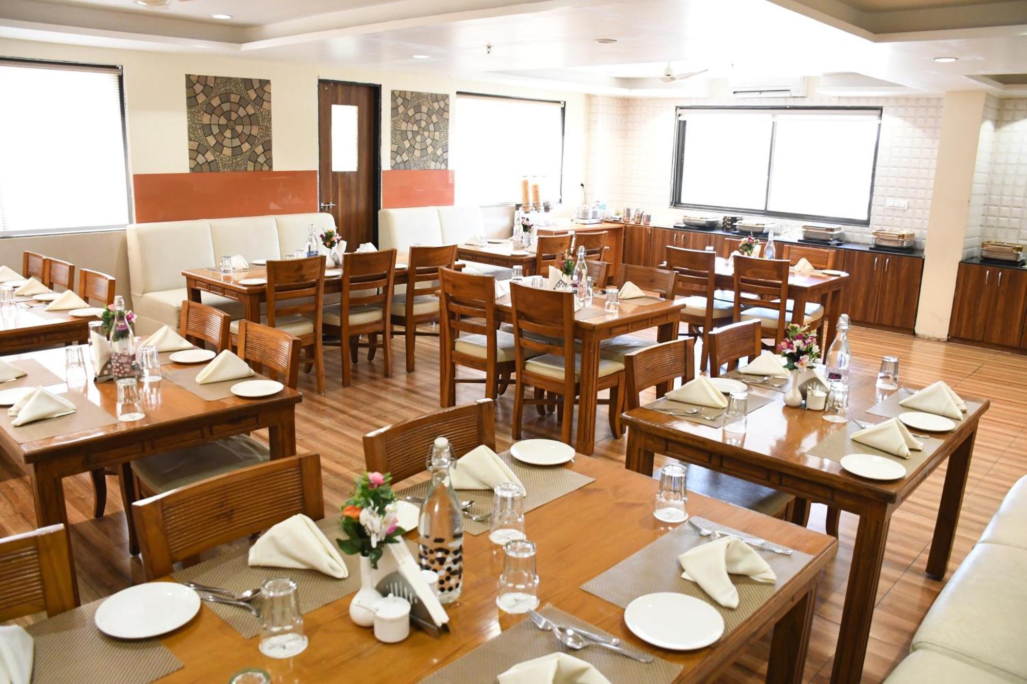 Sai Neem Tree Hotel Shirdi Εξωτερικό φωτογραφία