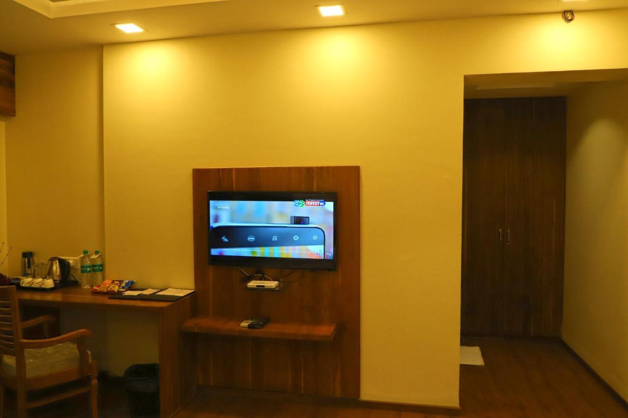 Sai Neem Tree Hotel Shirdi Εξωτερικό φωτογραφία