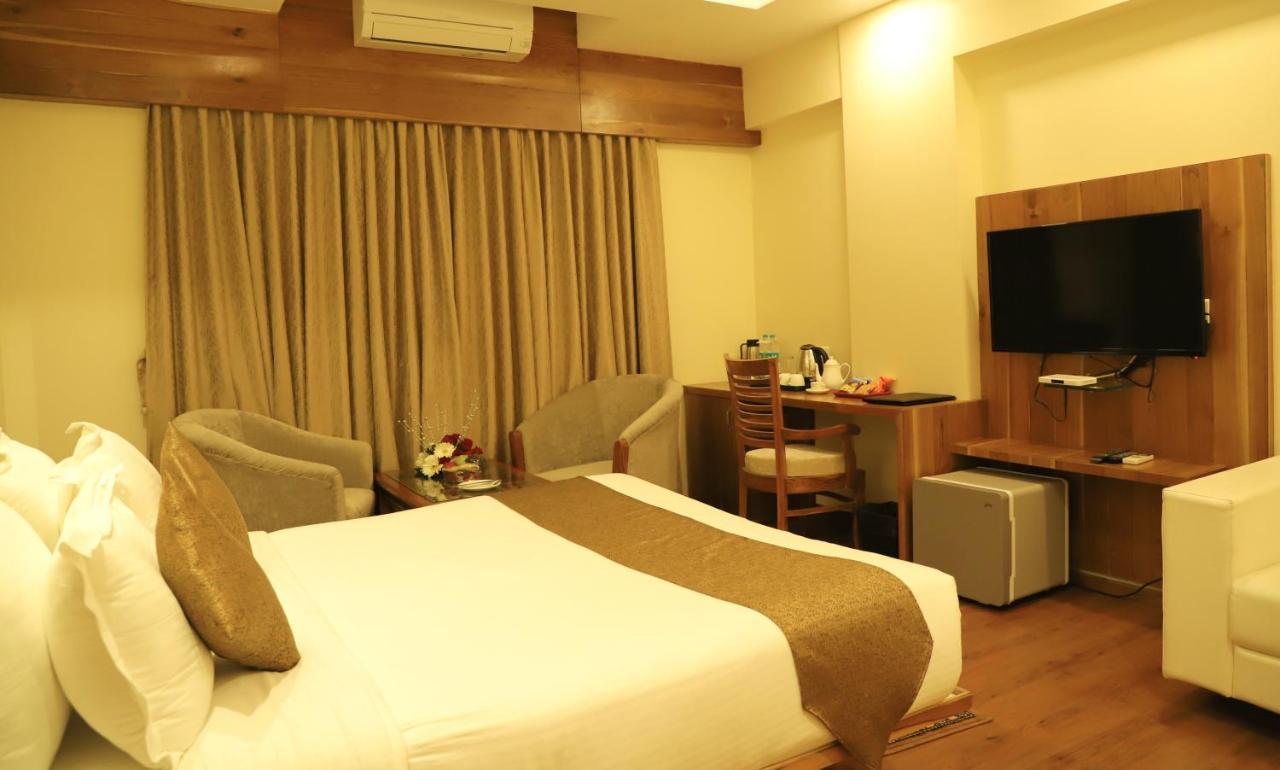 Sai Neem Tree Hotel Shirdi Εξωτερικό φωτογραφία